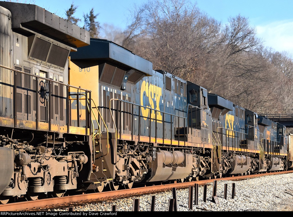 CSX 910